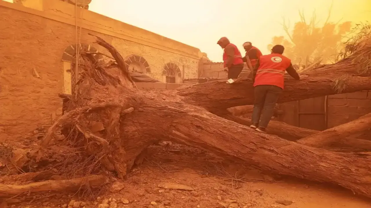 تحذير عاجل.. منخفض جوي يضرب مناطق شرق وجنوب ليبيا بسحب رعدية ممطرة